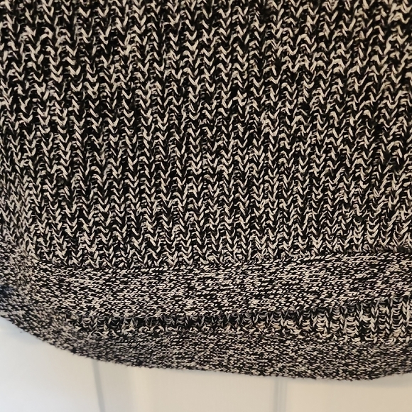 RD Style Monochrome Knit Sweater - Picture 6 of 15